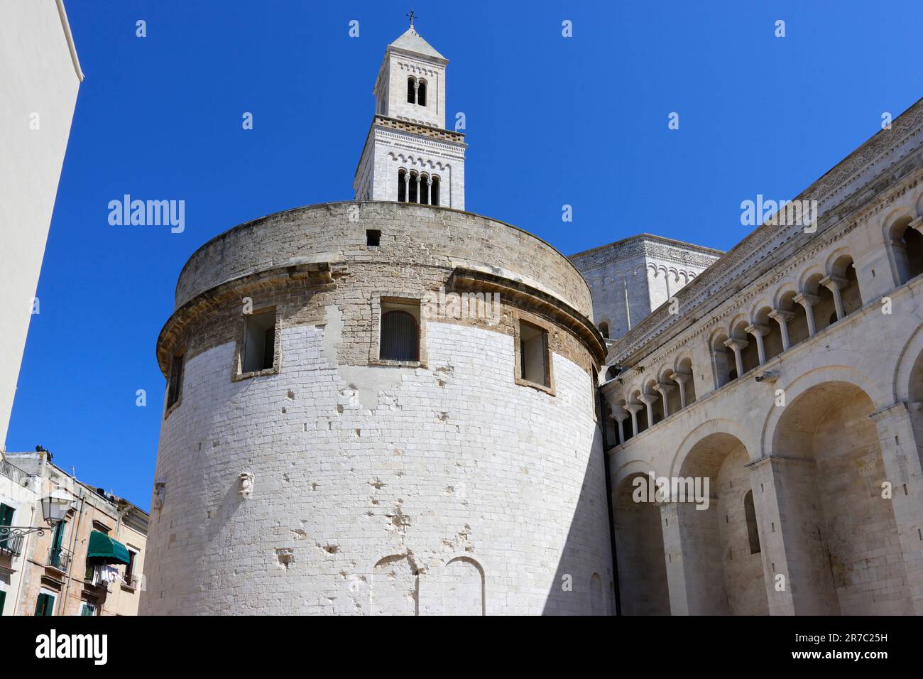 Vista e dettagli della Basilica Cattedrale metropolitana di Bari Foto Stock