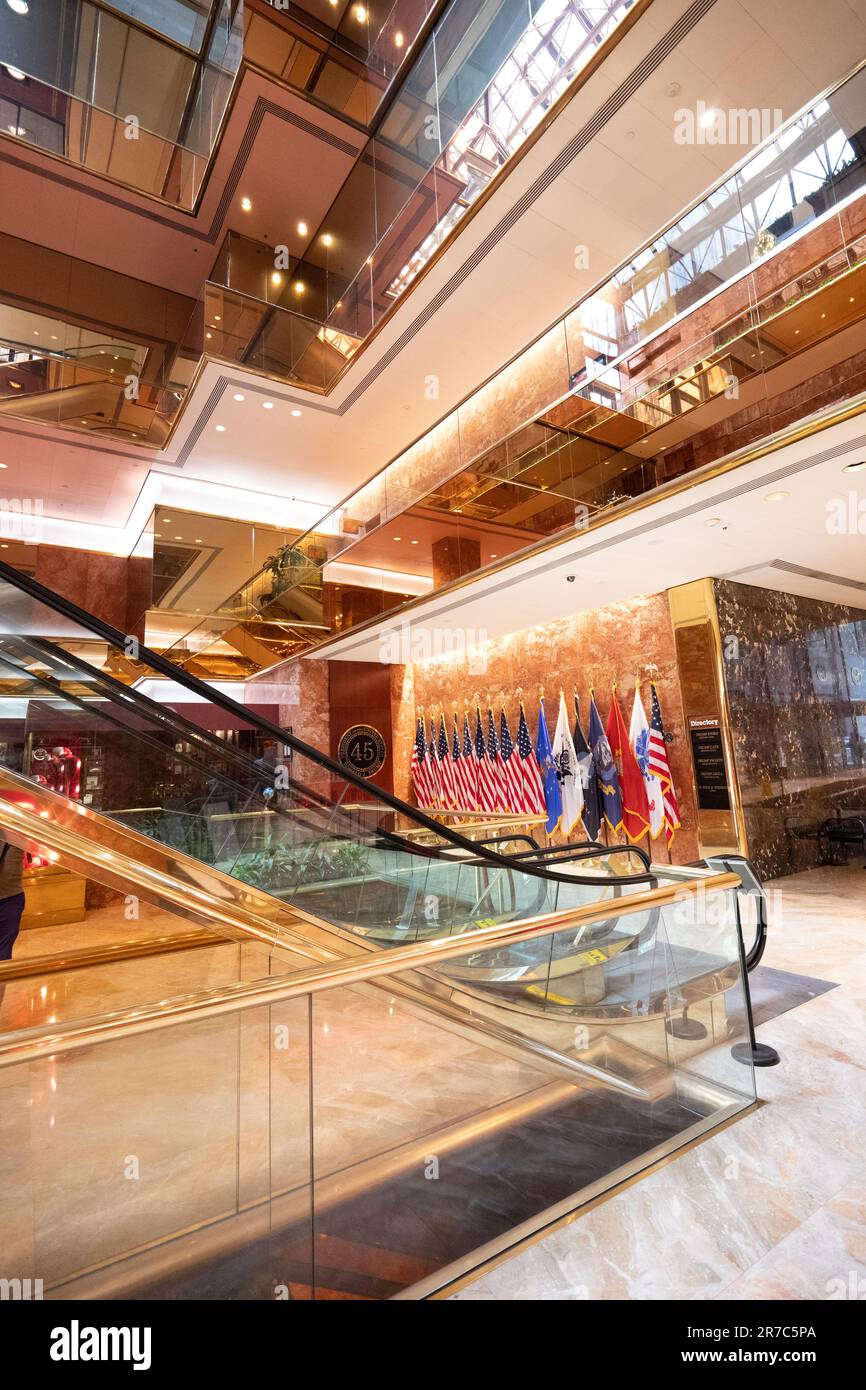 New York, Stati Uniti, 14/06/2023, interno della Trump Tower, New York, Stati Uniti il giorno dopo che l'ex presidente dichiara di non essere colpevole nel 'caso dei documenti'. Immagine garyroberts/worldwidefeatures.com Foto Stock