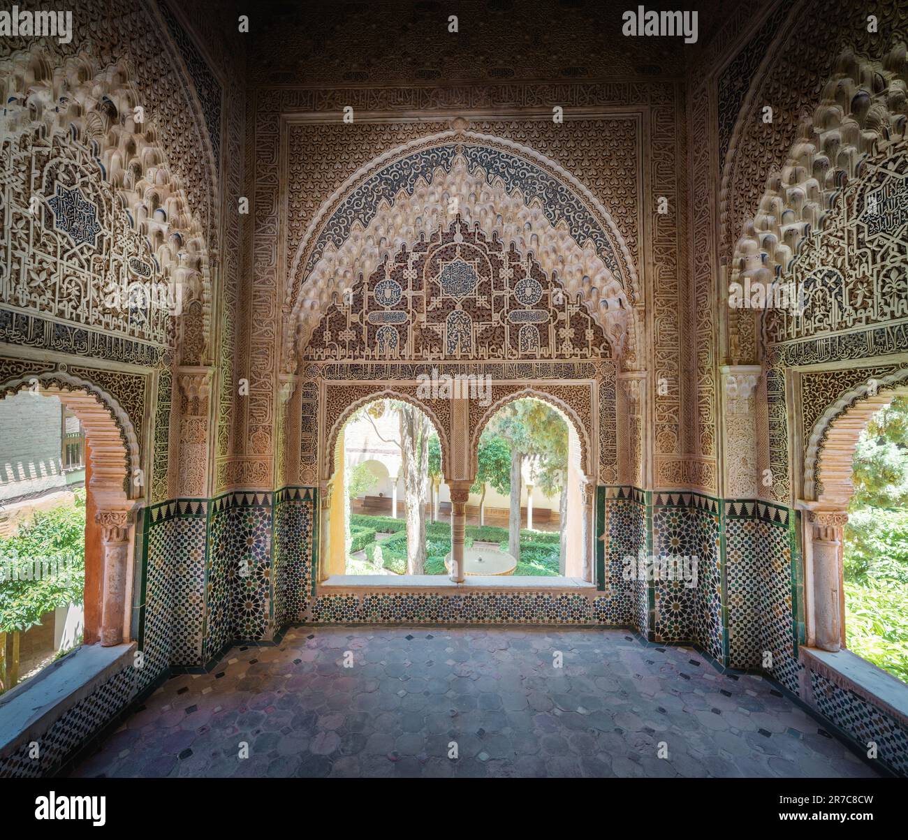 Daraxas Mirador ai palazzi Nasridi dell'Alhambra - Granada, Andalusia, Spagna Foto Stock