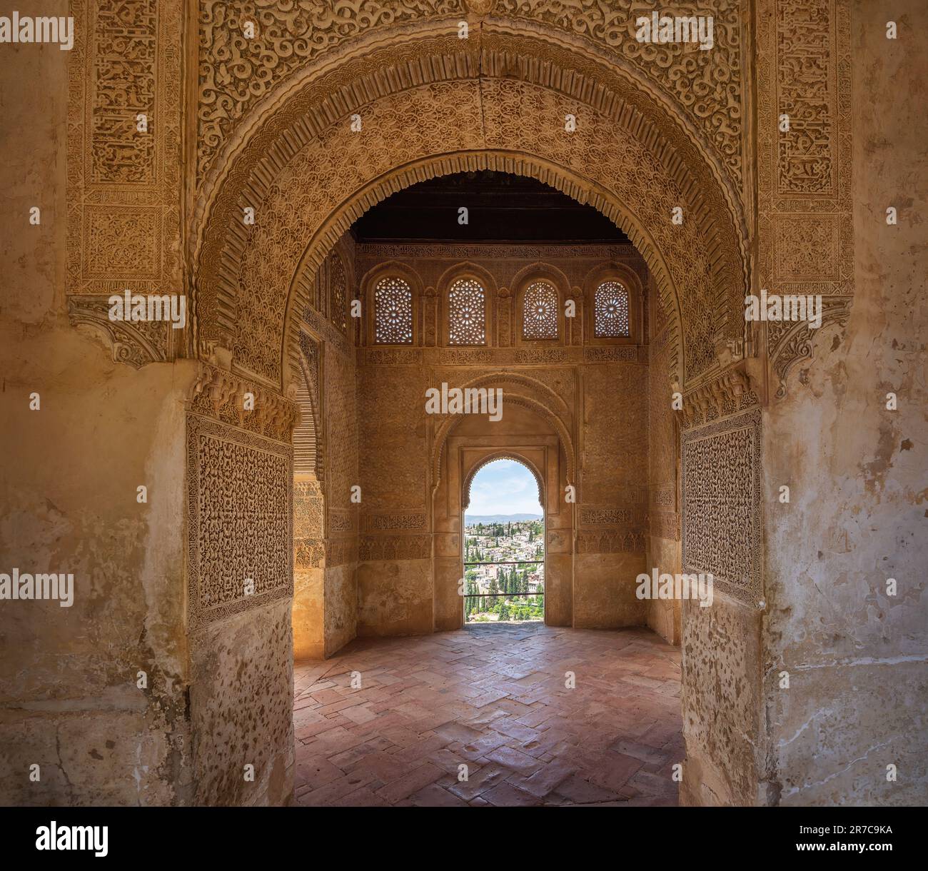 Camera reale (Salon Regio) e Ismail Tower Lookout al Generalife Palace of Alhambra - Granada, Andalusia, Spagna Foto Stock