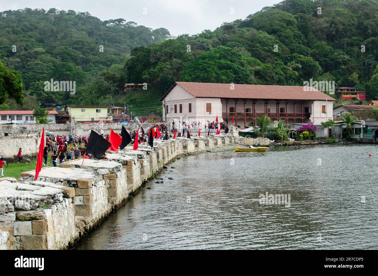 Vista panoramica di Portobelo durante il Congos Festival 2023 Foto Stock
