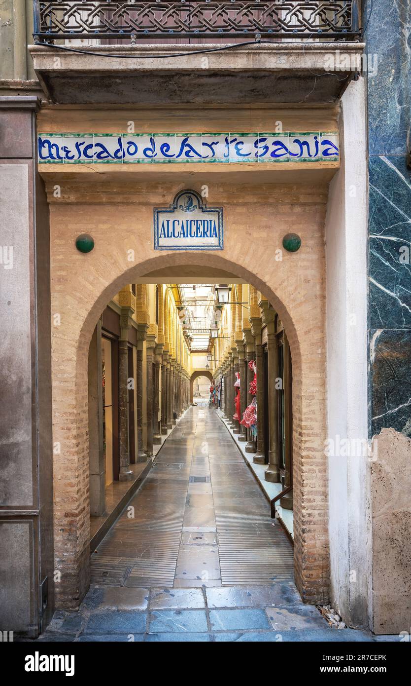 Alcaiceria strada del mercato - Granada, Andalusia, Spagna Foto Stock