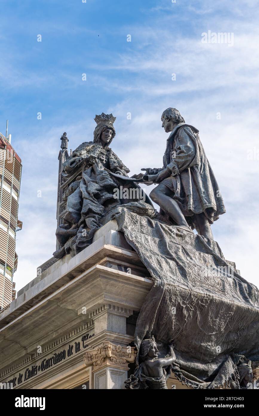 Isabel la Fontana Cattolica e Cristoforo Colombo in Plaza Isabel la Catolica - Granada, Andalusia, Spagna Foto Stock