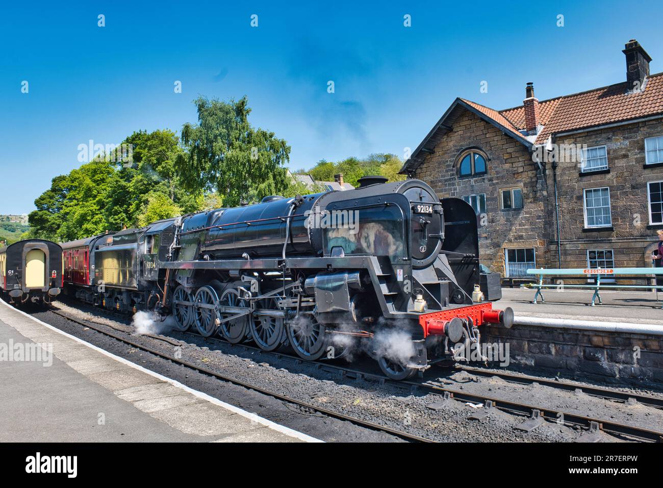 92134 Classe 9F a Grosmont sul treno 1330 Grosmont-Pickering Foto Stock