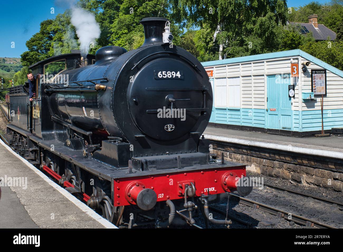 65894 J27 loco a Grosmont, NYMR Foto Stock