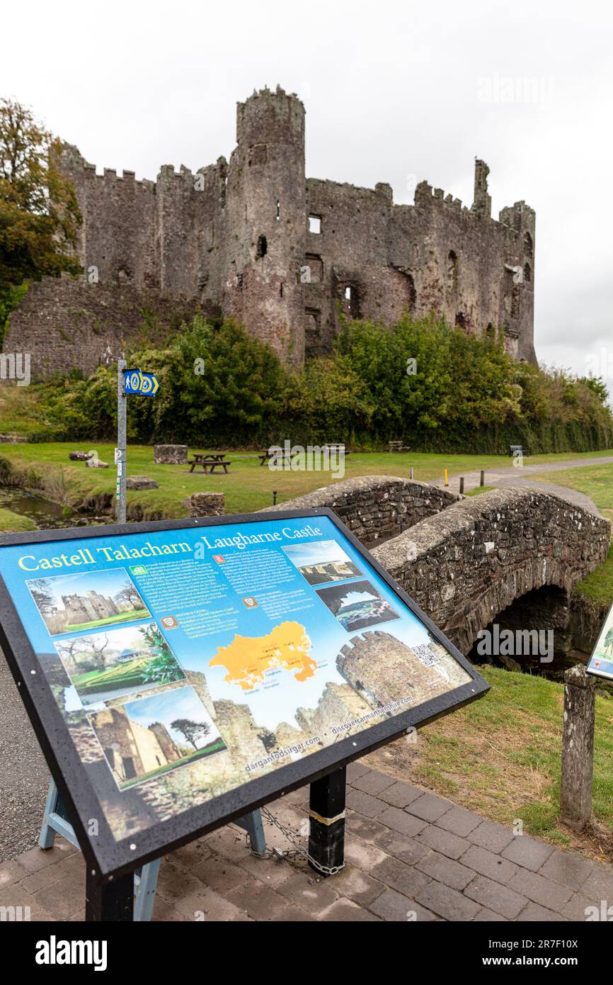 Castello di Laugharne, Carmarthenshire, Galles, Regno Unito, fiume Taf, Laugharne UK, Laugharne Wales, Castell, Castell Talacharn, Welsh, Castelli gallesi, castelli, Foto Stock