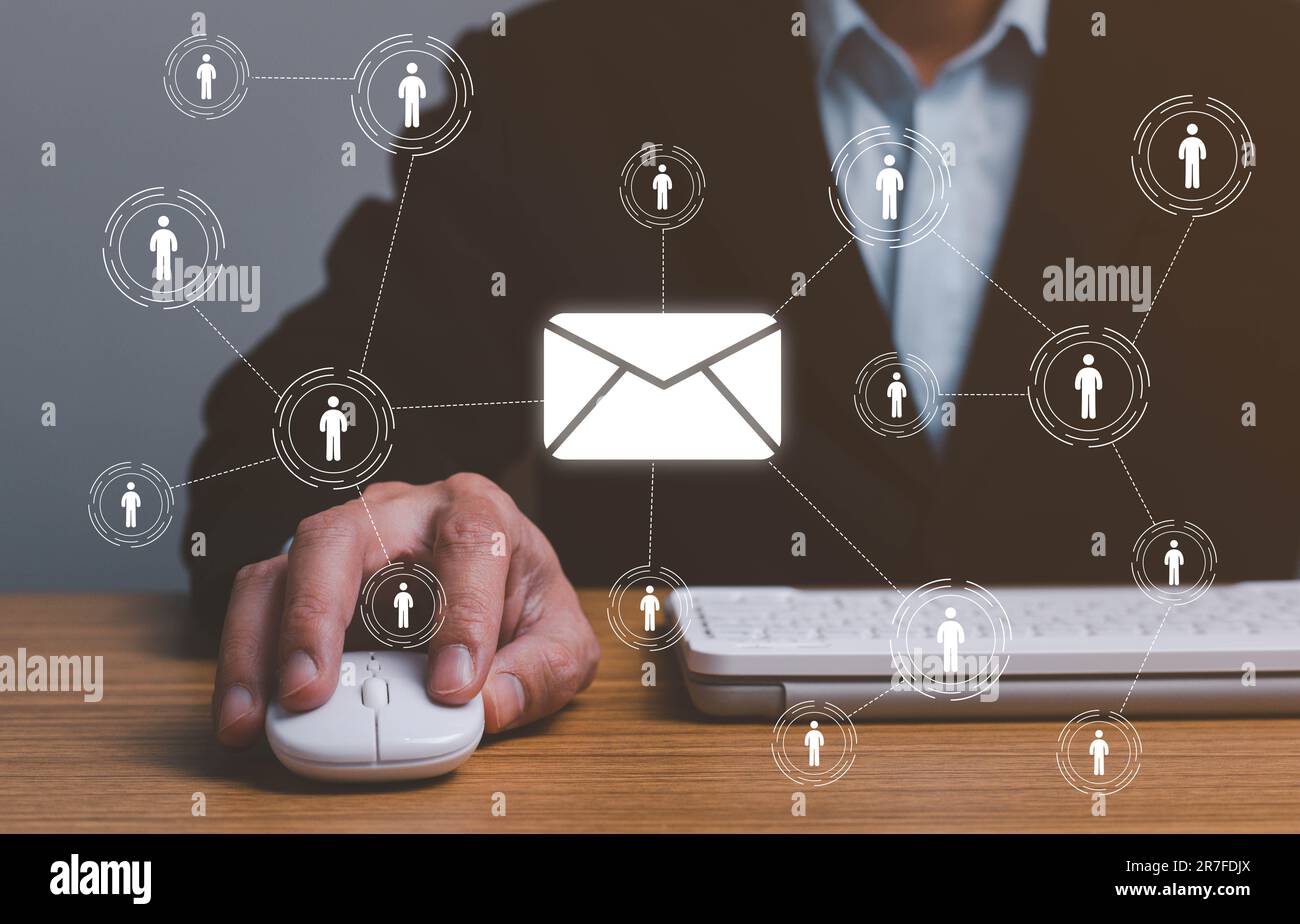 Concetto di marketing via e-mail e sms. Schema delle vendite dirette nelle imprese. Lista dei clienti per la spedizione. Concetto di Newsletter Foto Stock