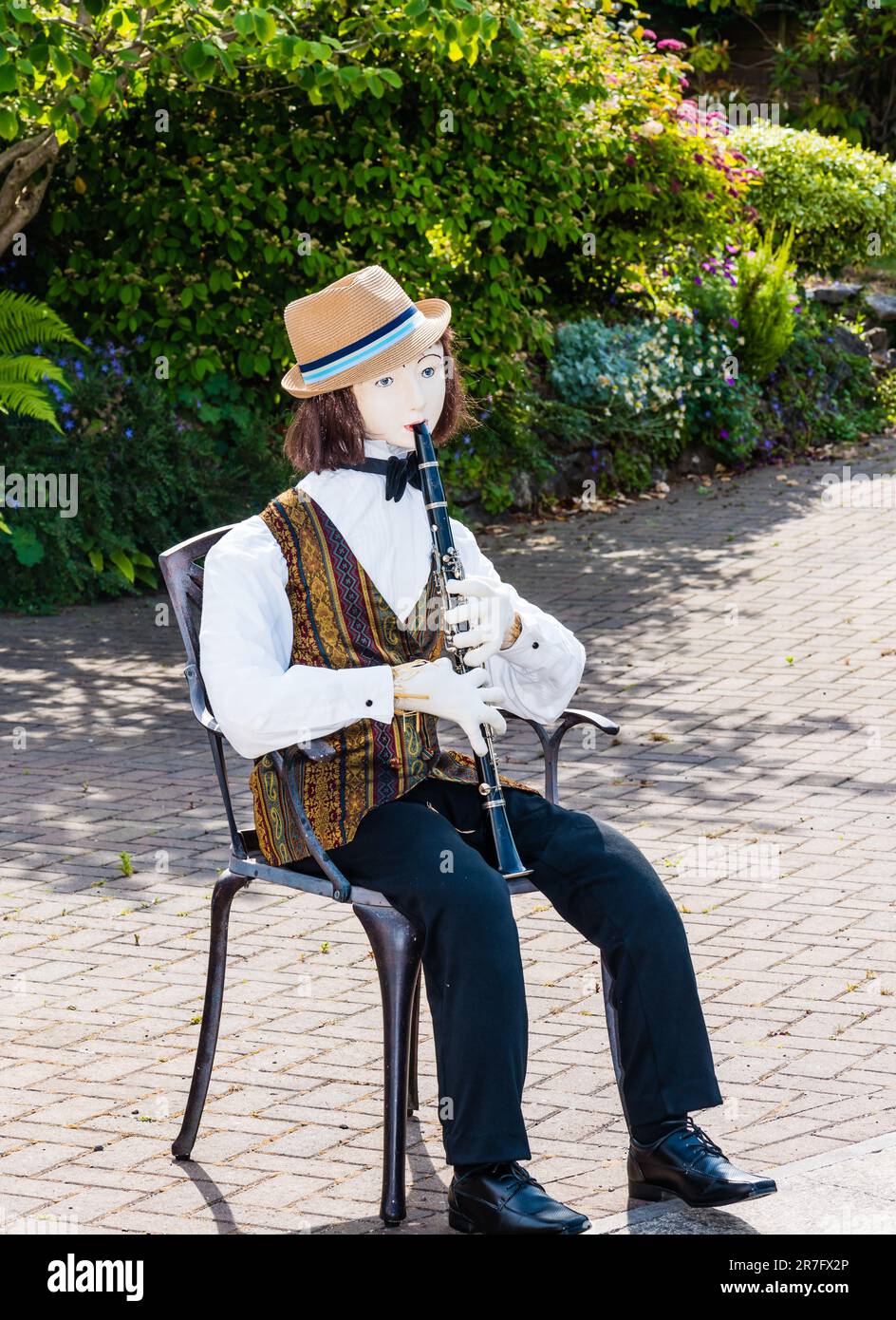 East Budleigh Village Scarecrow Festival in aiuto di tutti i Santi Chiesa. Foto Stock