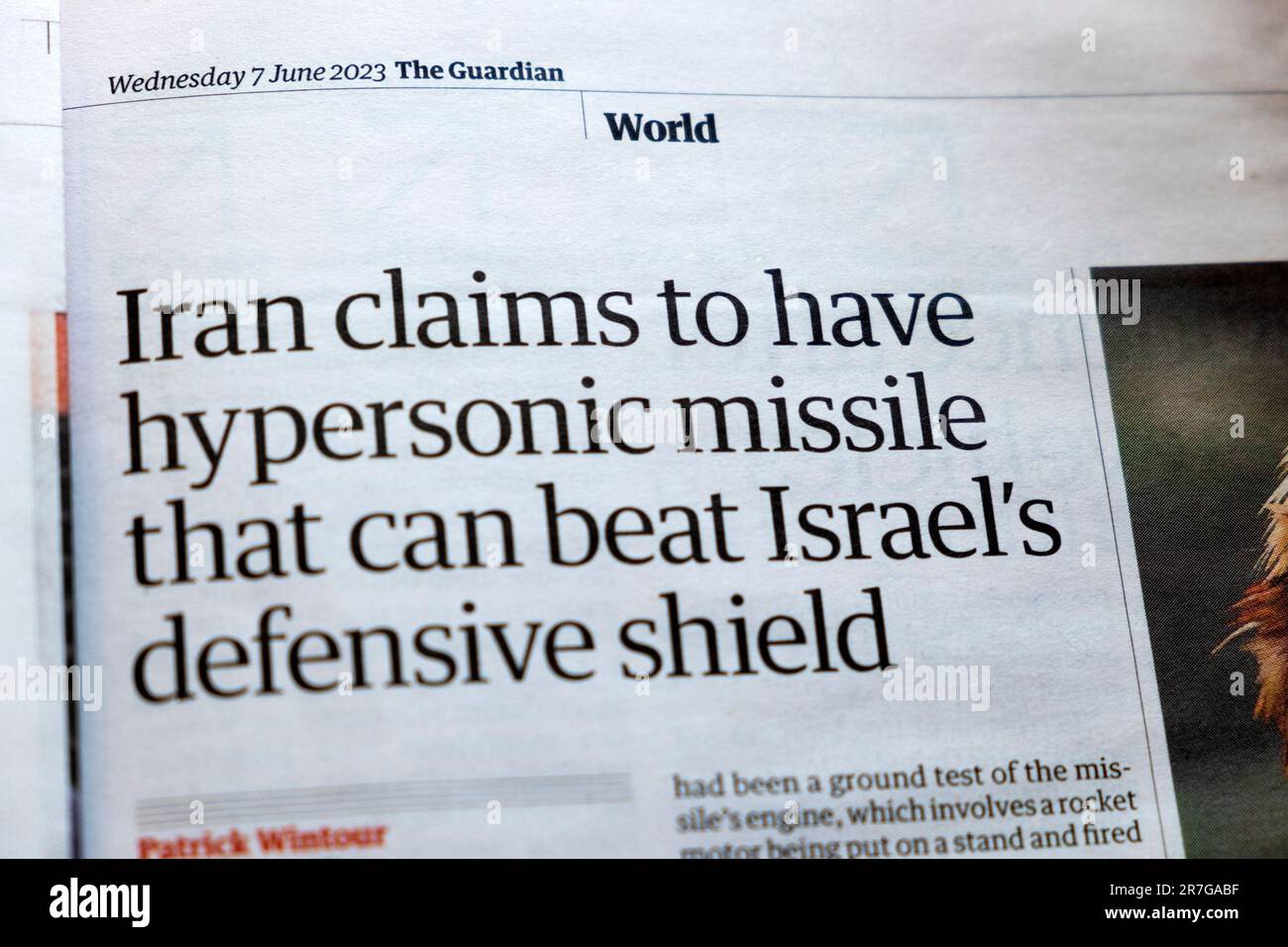 "L'Iran sostiene di avere un missile ipertonico in grado di sconfiggere lo scudo difensivo di Israele" Guardian quotidiano Weapons articolo 7 giugno 2023 Londra UK Foto Stock