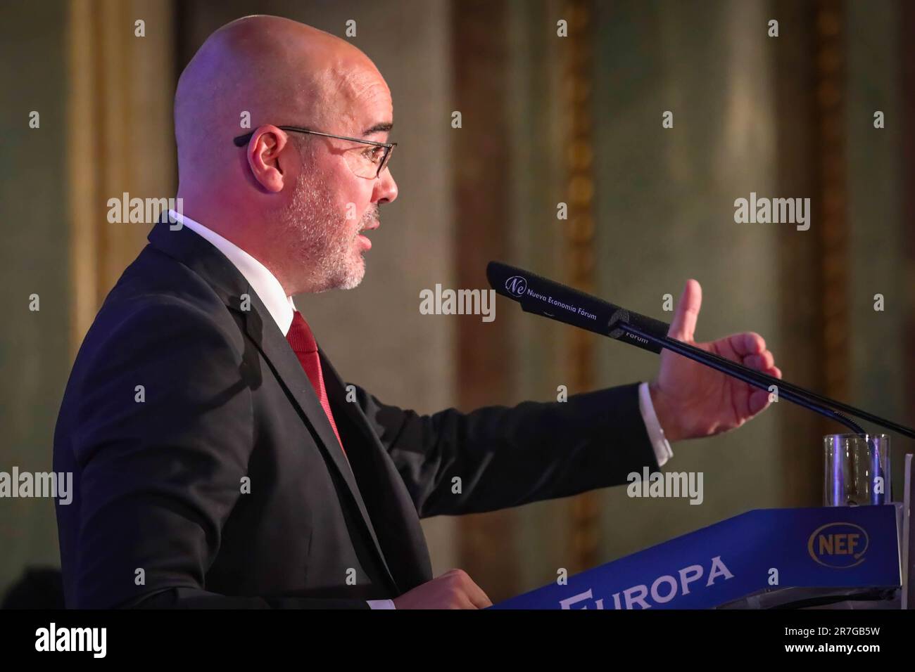 Madrid, Spagna. 15th giugno, 2023. Francisco Martìn Aguirre, Delegato del Governo di Madrid, si rivolge ai presenti durante la colazione informativa. Giovedì 15 giugno si è tenuta una nuova edizione delle colazioni informative dell'Europa Forum. In questa occasione, l'ospite fu Francisco Martín Aguirre, Delegato del Governo di Madrid, e fu presentato da Fernando Grande-Marlaska, Ministro dell'interno del Governo di Spagna. La colazione si tenne al Gran Circolo Casino di Madrid. (Foto di David Canales/SOPA Images/Sipa USA) Credit: Sipa USA/Alamy Live News Foto Stock