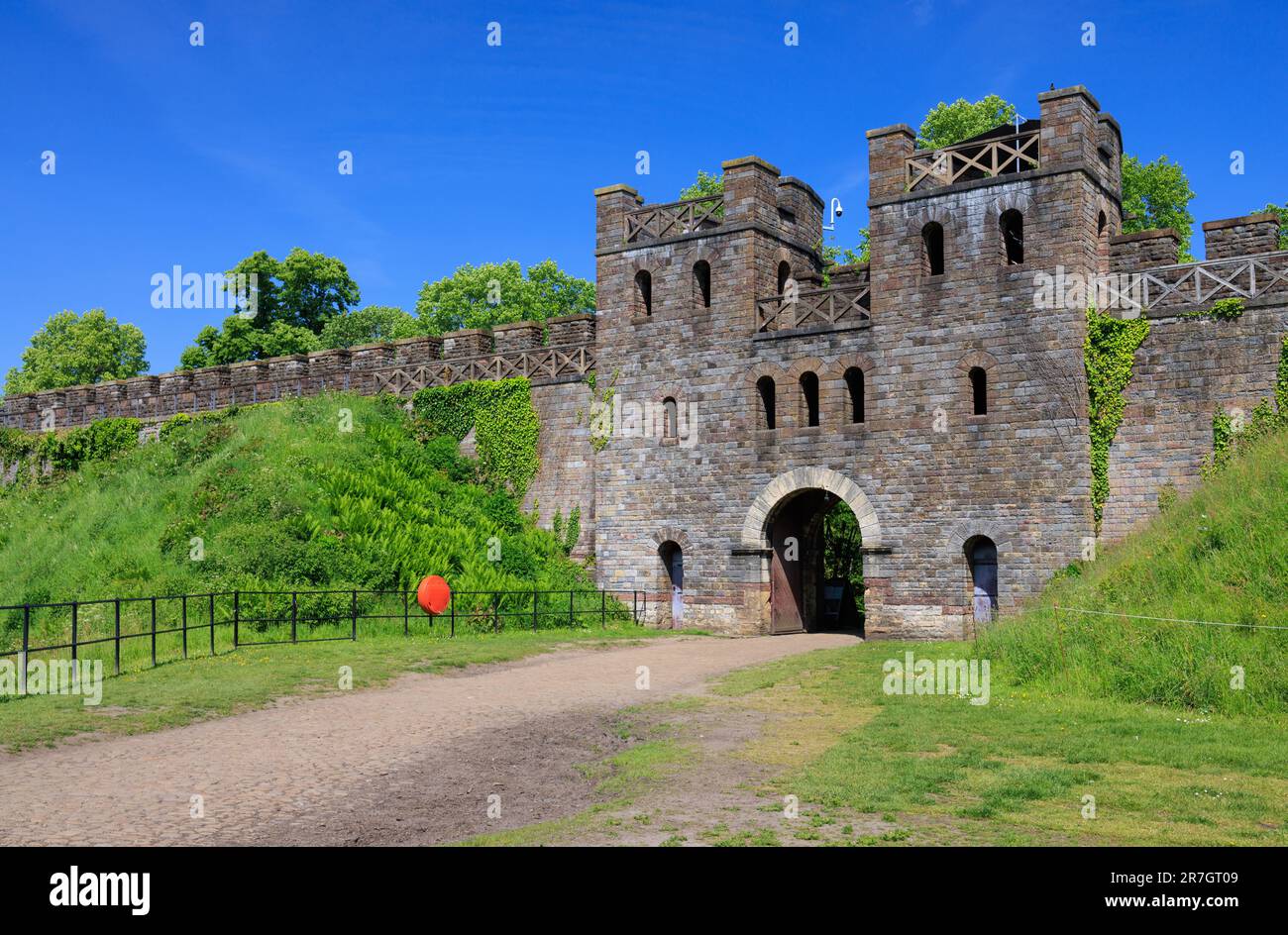 Cardiff Castle North Gate, Cardiff, Galles Del Sud, Regno Unito Foto Stock