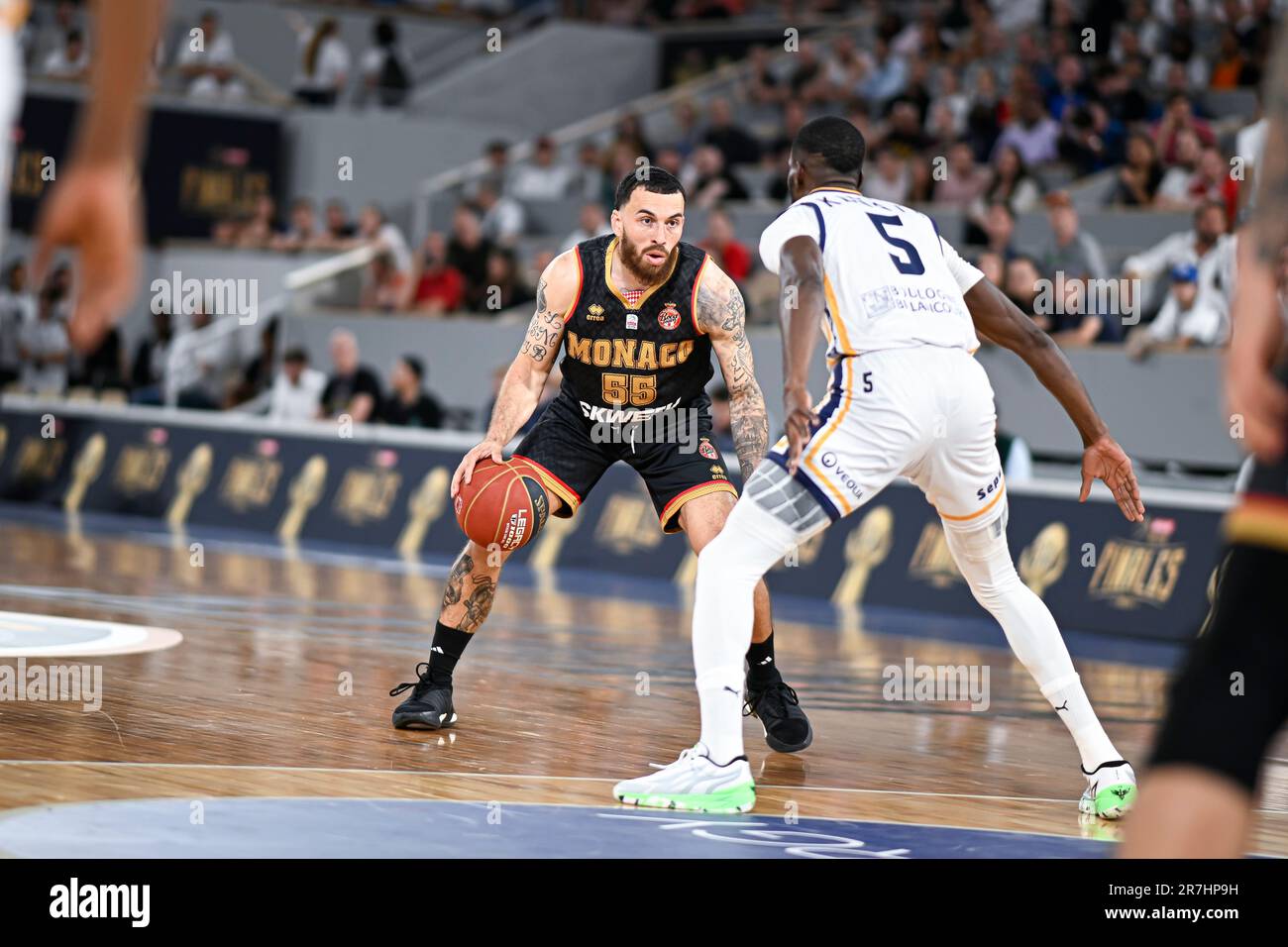 Parigi, Francia. 15th giugno, 2023. Mike JAMES durante la partita di basket Betclic elite (finale) tra AS Monaco (ASM) e Metropolitans 92 (Mets o Boulogne-Levallois) a Roland Garros il 15 giugno 2023 a Parigi, Francia. Credit: Victor Joly/Alamy Live News Foto Stock
