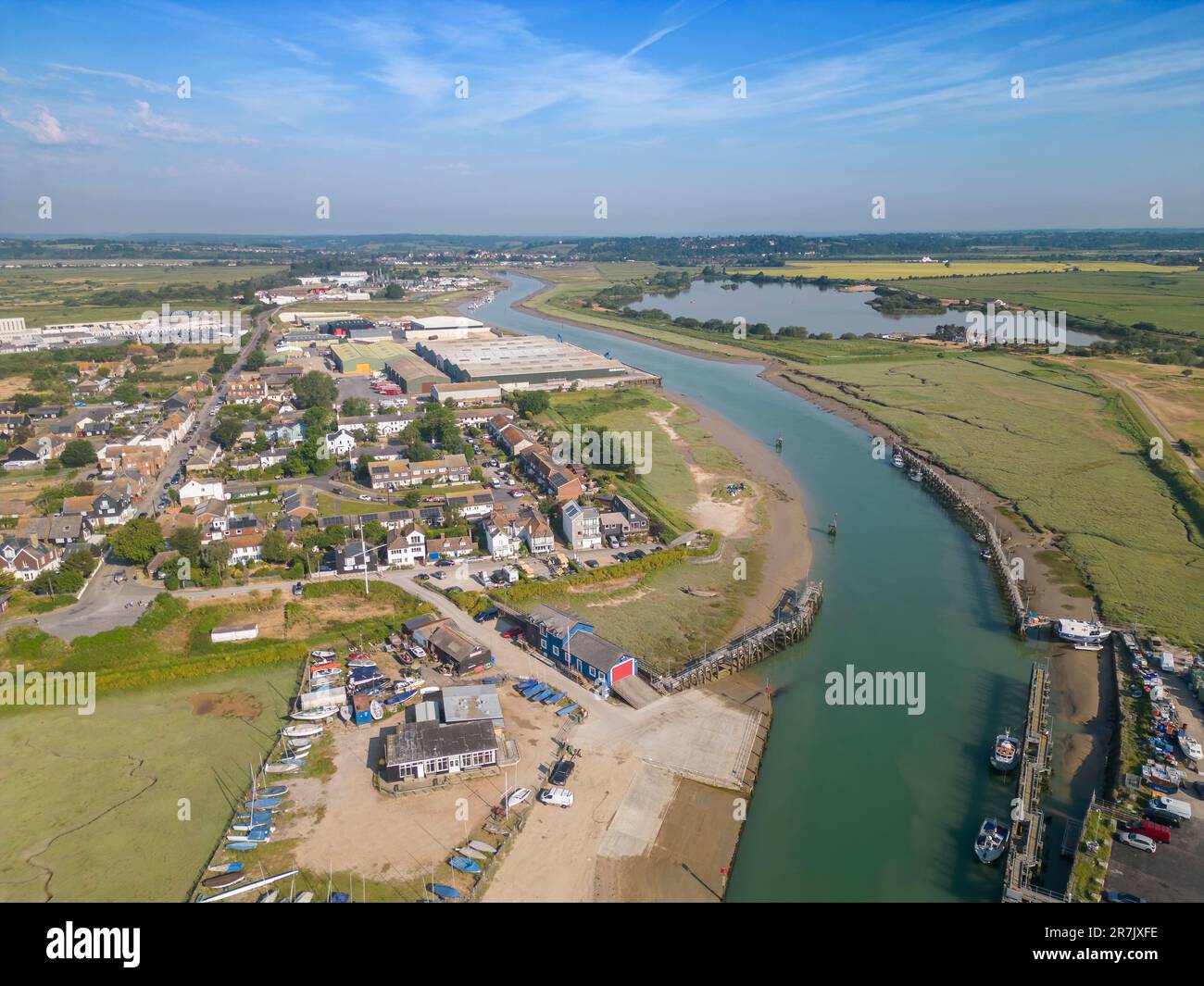 Vista aerea dell'ingresso al porto di segale sulla costa orientale del Sussex Foto Stock