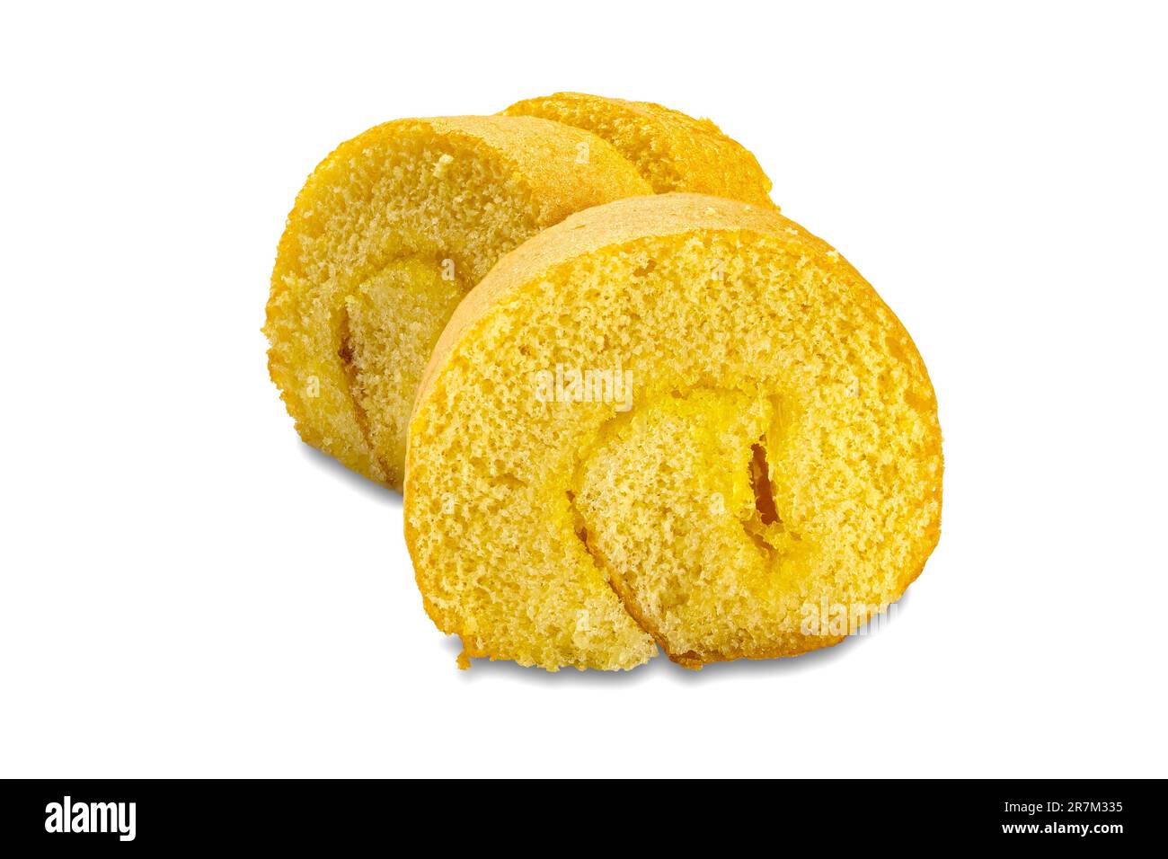 Dolce fatto in casa fresco isolato su sfondo bianco con percorso di ritaglio. Primo piano. Formato orizzontale. Foto Stock