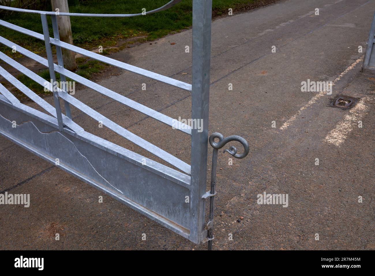 Maniglia decorativa per arresto farmgate. Di Rhymers Stone. Melrose. Scozia Foto Stock