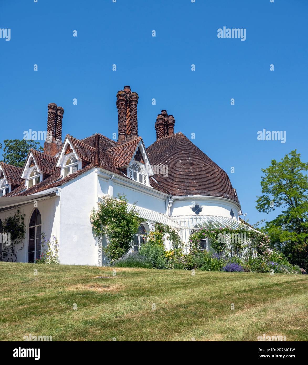 Houghton Lodge - Cottage stile ornee - grado II casa elencata - River Test, Houghton, Hampshire, Inghilterra, Regno Unito Foto Stock