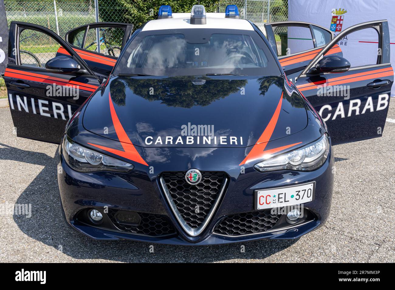 Carabinieri car immagini e fotografie stock ad alta risoluzione - Alamy