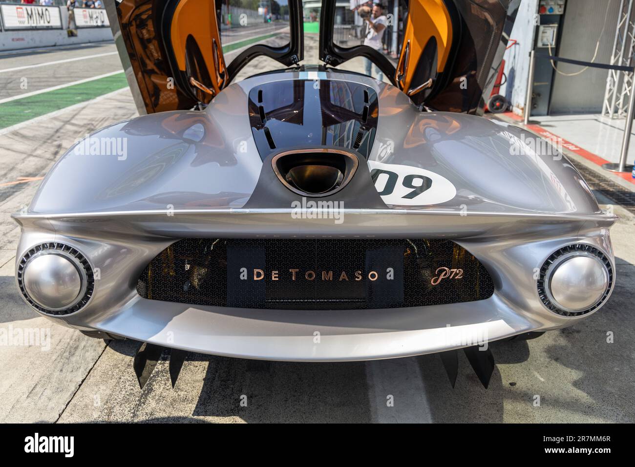 MILANO, ITALIA, Salone dell'automobile di Monza, dal 16 al 18 giugno 2023 - de tomaso p 72 dettaglio Credit: Kines Milano/Alamy Live News Foto Stock