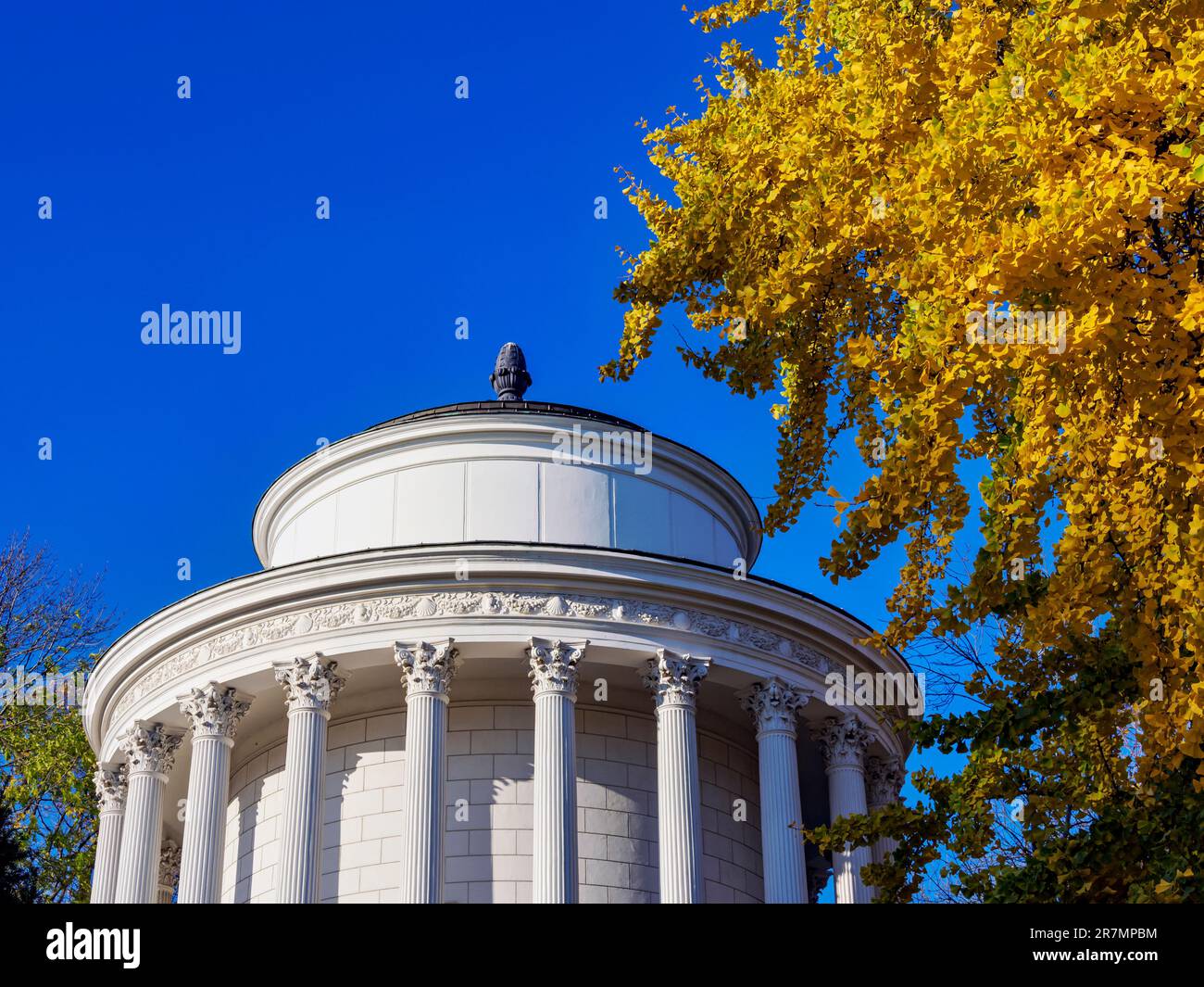 Tempio di Vesta Water Tower, Giardino Sassone, Varsavia, voivodato Masoviano, Polonia Foto Stock