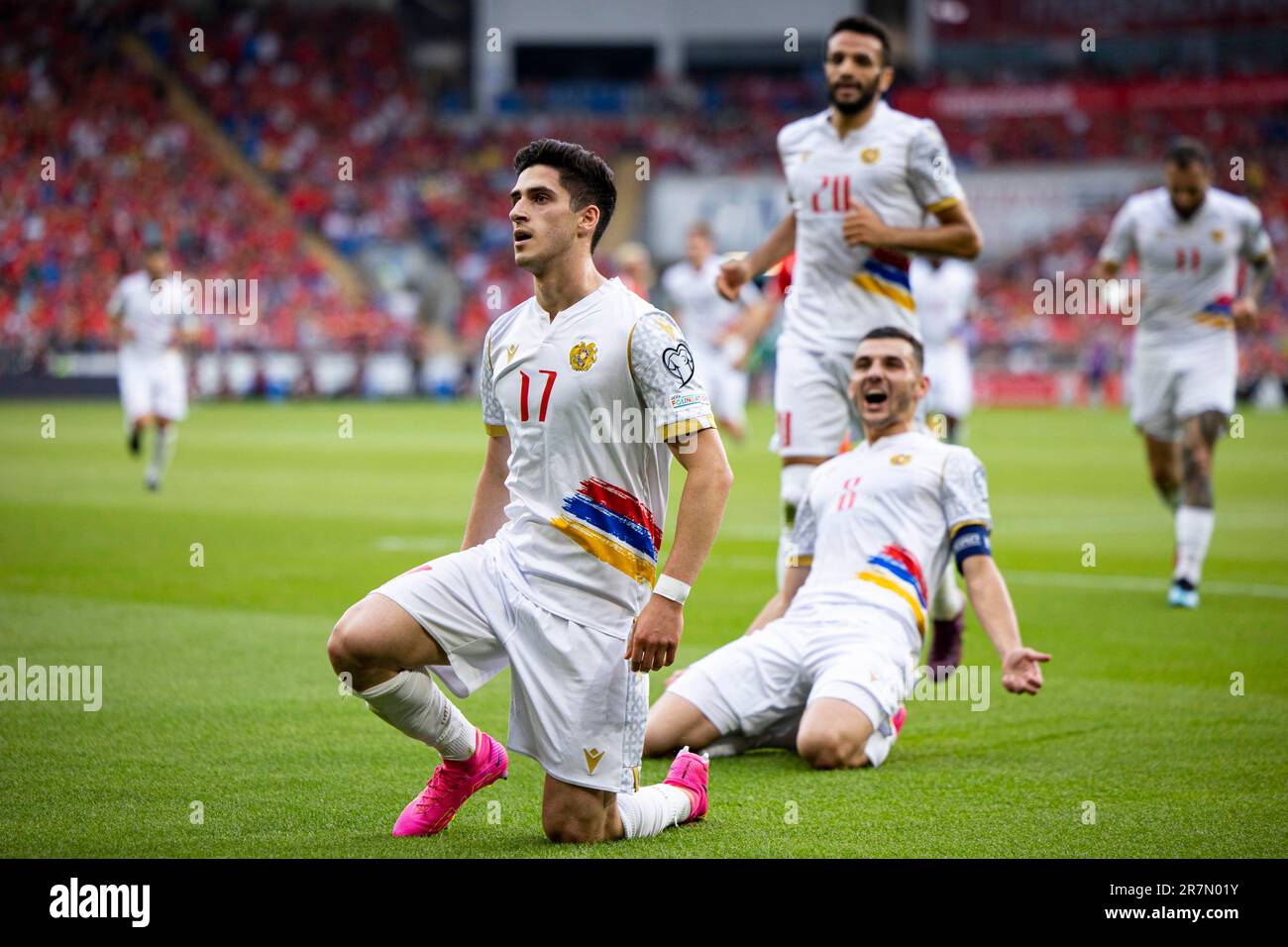 Cardiff, Regno Unito. 16th giugno, 2023. Grant-Leon Ranos di Armenia celebra segnando i suoi lati secondo gol. Galles contro Armenia in un qualificatore UEFA EURO 2024 al Cardiff City Stadium il 16th giugno 2023. Credit: Lewis Mitchell/Alamy Live News Foto Stock