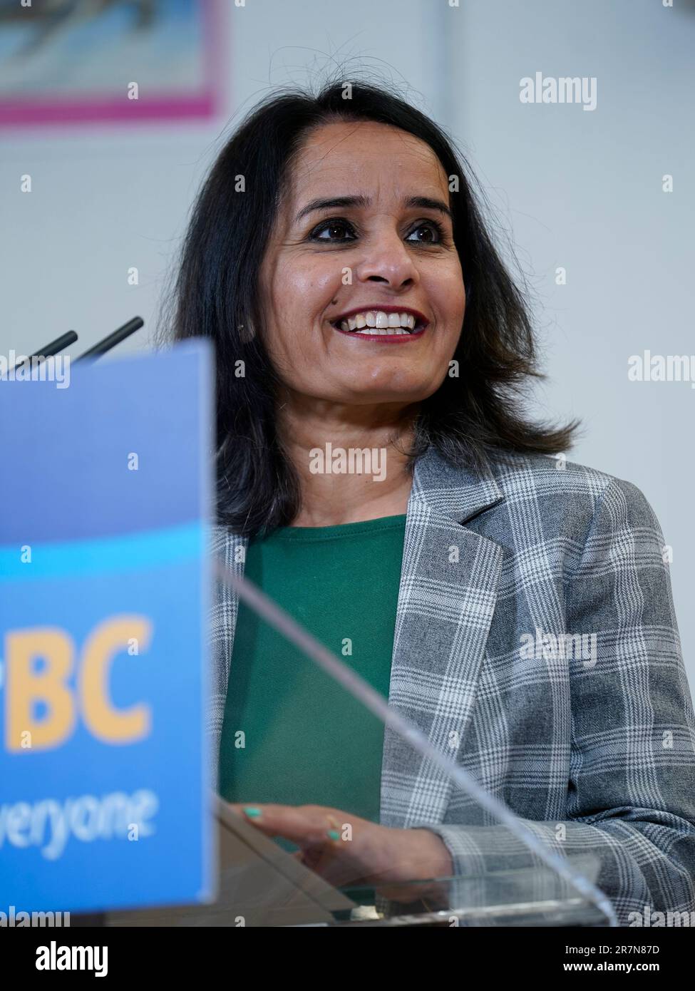 Il 16 giugno 2023, il Ministro dell'Istruzione e dell'infanzia della British Columbia, Rachna Singh e Bowinn ma, MLA per North Vancouver-Lonsdale alla Ridgeway Elementary School di North Vancouver, British Columbia. BC Ministro dell'istruzione e dell'assistenza all'infanzia, Rachna Singh Photo: WES Shaw/ ShotBug Press @wesleyallenshaw Foto Stock