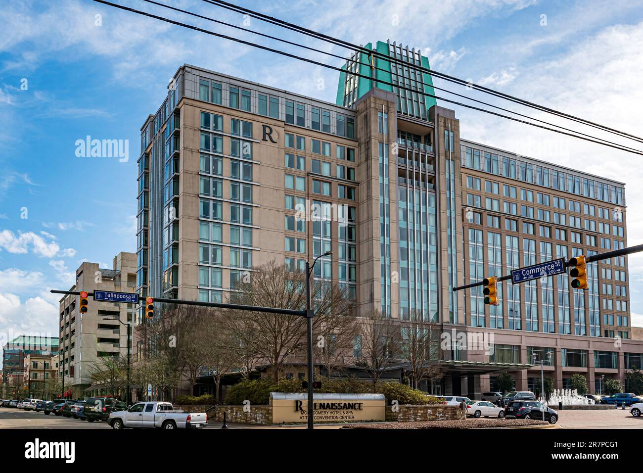 Montgomery, Alabama, USA-Feb 7, 2023: Vista del Resaissance Montgomery Hotel and Spa presso il Centro Congressi nel centro storico di Montgomery, Alab Foto Stock