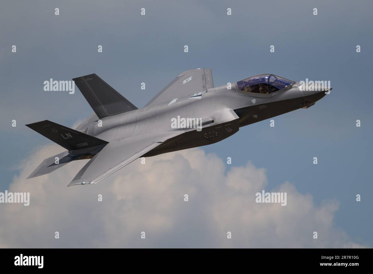 US Air Force F-35A velivolo Stealth in volo Foto Stock