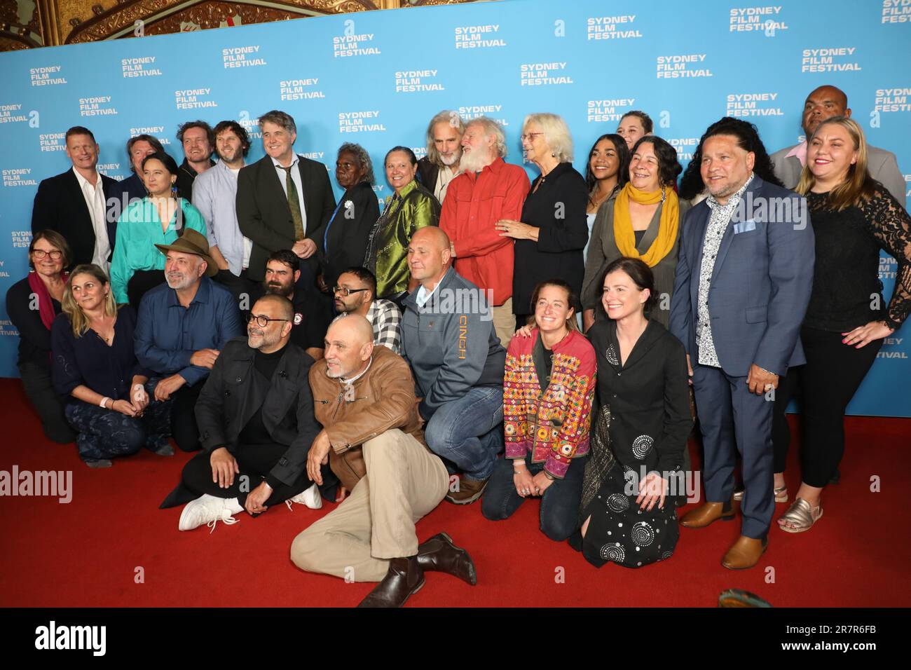 Sydney, Australia. 17th giugno 2023. 70th Sydney Film Festival: World Premiere, The Dark EMU Story red carpet presso lo state Theatre, 49 Market Street. Nella foto: Bruce Pascoe (cast). Credit: Richard Milnes/Alamy Live News Foto Stock