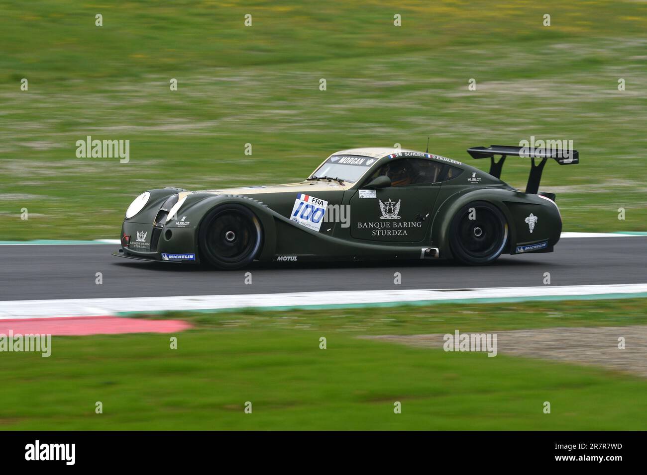Scarperia, 2 aprile 2023: Morgan Aero 8 GT3° anno 2009 in azione durante il Mugello Classic 2023 sul circuito del Mugello in Italia. Foto Stock