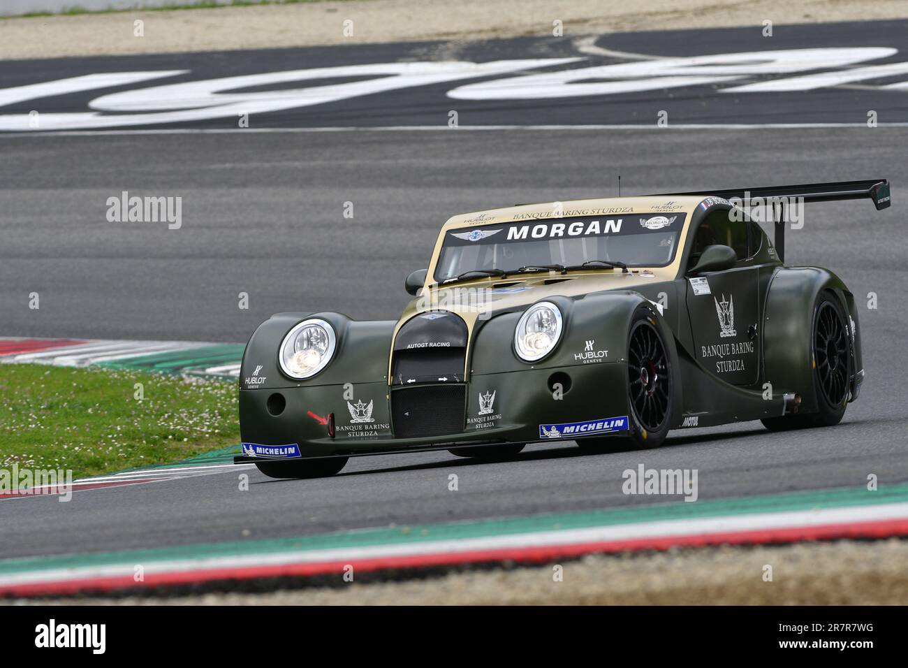 Scarperia, 2 aprile 2023: Morgan Aero 8 GT3° anno 2009 in azione durante il Mugello Classic 2023 sul circuito del Mugello in Italia. Foto Stock