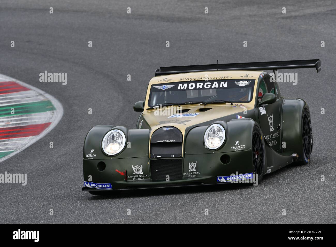 Scarperia, 2 aprile 2023: Morgan Aero 8 GT3° anno 2009 in azione durante il Mugello Classic 2023 sul circuito del Mugello in Italia. Foto Stock