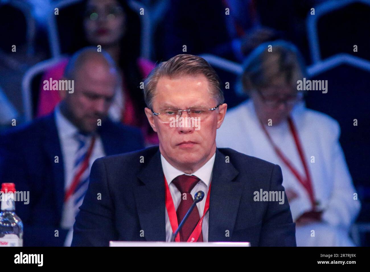 San Pietroburgo, Russia. 16th giugno, 2023. Mikhail Murashko, Ministro della Sanità della Federazione Russa, partecipa a una sessione sulla Scienza Biomedica come fattore chiave per raggiungere la sicurezza Nazionale nel quadro della St Petersburg International Economic Forum 2023 (SPIEF 2023). (Foto di Konstantinov/SOPA Image/Sipa USA) Credit: Sipa USA/Alamy Live News Foto Stock