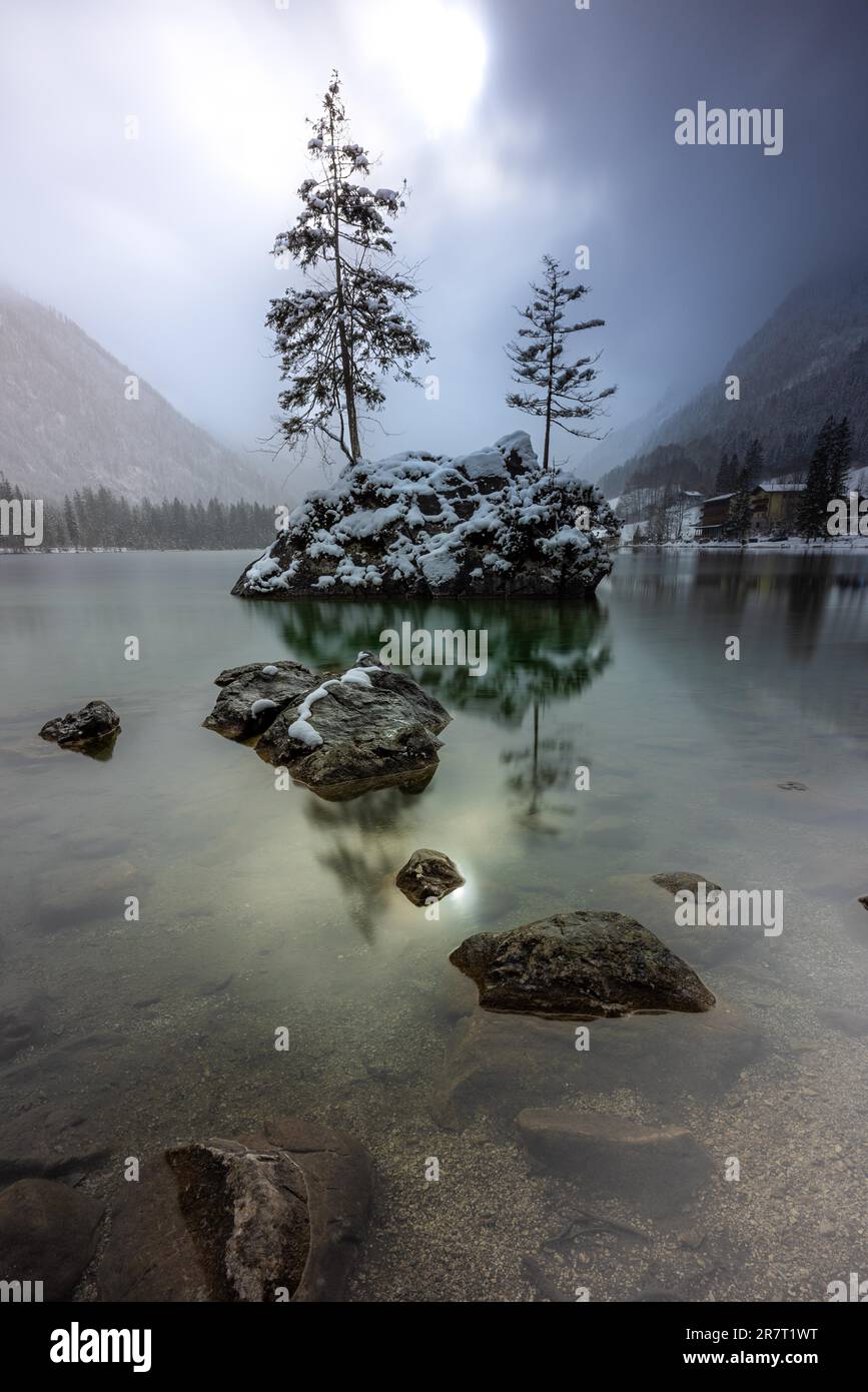 Idyll in inverno a Hintersee in Berchtesgadener Land, Ramsau, Baviera, Germania Foto Stock