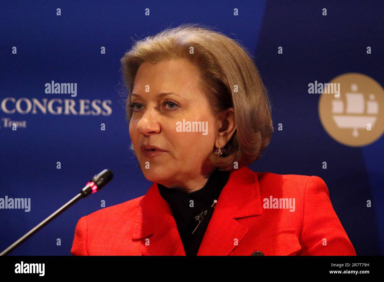 San Pietroburgo, Russia. 16th giugno, 2023. Anna Popova, responsabile del Servizio federale di sorveglianza sulla protezione dei diritti dei consumatori e del benessere umano - Capo Stato medico sanitario della Federazione russa, partecipa a una sessione su alimentazione sana - sviluppo sano nel quadro della St Petersburg International Economic Forum 2023 (SPIEF 2023). Credit: SOPA Images Limited/Alamy Live News Foto Stock