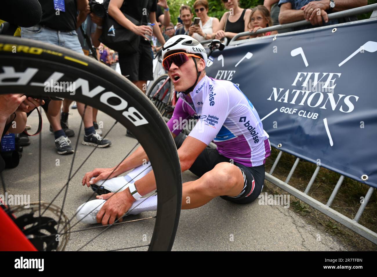 Durbuy, Belgio. 17th giugno, 2023. L'olandese Mathieu van der Poel di Alpecin-Deceuninck si esaurisce dopo aver vinto la tappa 3 della gara ciclistica Baloise Belgium Tour, da e per Durbuy (172, 6 km) sabato 17 giugno 2023. FOTO DI BELGA DAVID STOCKMAN Credit: Agenzia Notizie di Belga/Alamy Live News Foto Stock