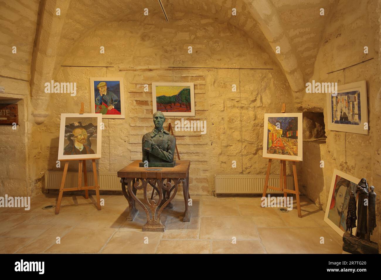 Museo Circut van Gogh con busto e dipinti duplicati di Vincent van Gogh, Saint-Paul-de-Mausole, St, Saint-Remy-de-Provence, Provenza, Alpilles Foto Stock