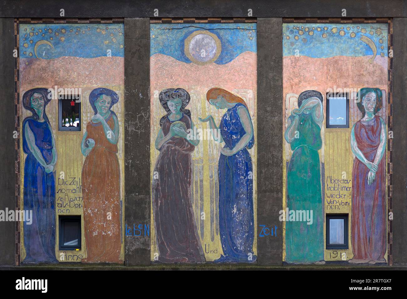 Murale Art Nouveau del pittore tedesco William Straube, 1911 su un arco, Coblenza, Rhenland-Pfalz, Germania Foto Stock