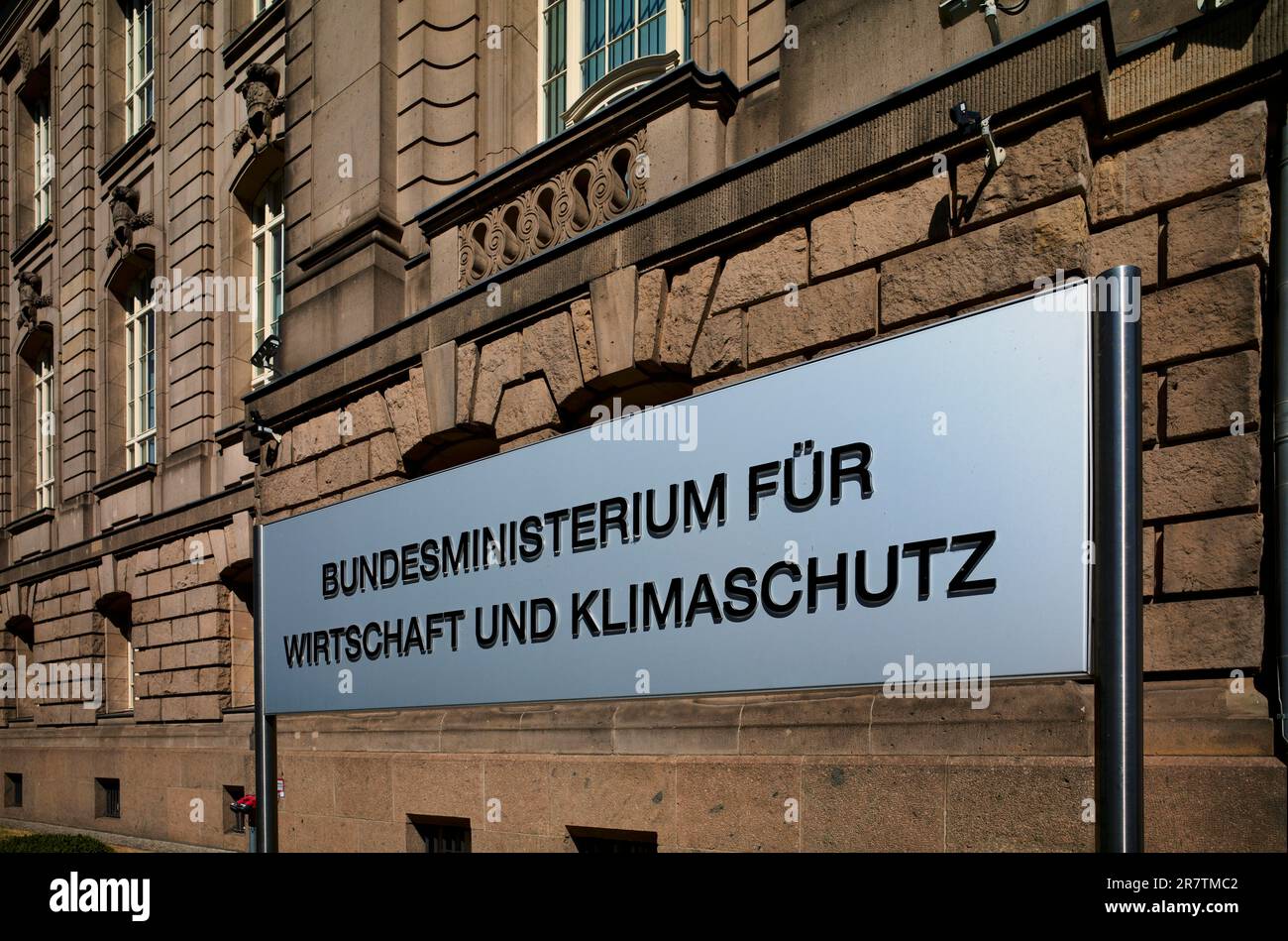 Shield, Ministero federale dell'economia e della protezione del clima, Ministero dell'economia, Berlino, Germania Foto Stock