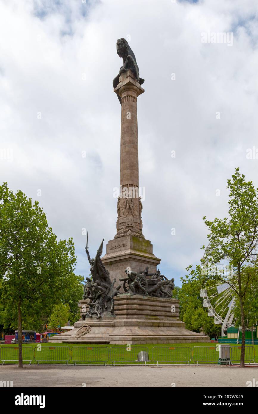 Porto, Portogallo - 04 2018 giugno: Monumento agli Eroi e morti della guerra Peninsulare vicino alla Casa da Música. Foto Stock