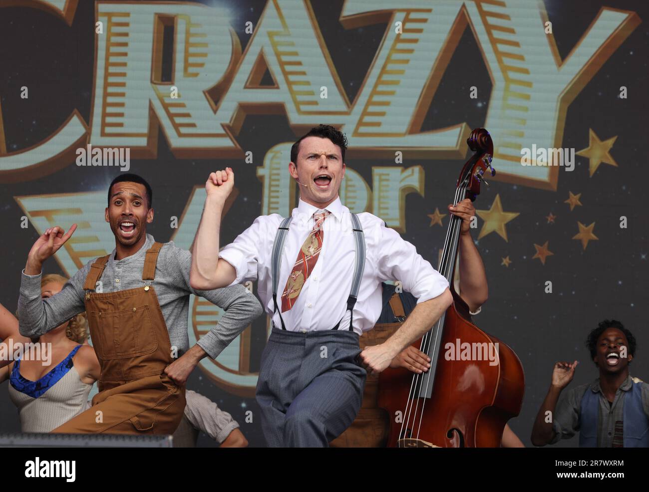 Londra, Regno Unito, 17th giugno 2023. Il West End DAL VIVO è tornato a Trafalgar Square nel centro di Londra per un weekend gratuito di teatro musicale. Le folle sono state intrattenuto con le migliori canzoni di produzioni attuali e nuove. Credit : Monica Wells/Alamy Live News Foto Stock