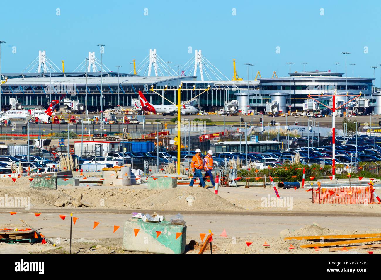 Costruzione del progetto 'Sydney Gateway' a Sydney, Australia. Foto: Guardando verso sud-est verso il Terminal Nazionale dell'Aeroporto di Sydney da Sy Foto Stock