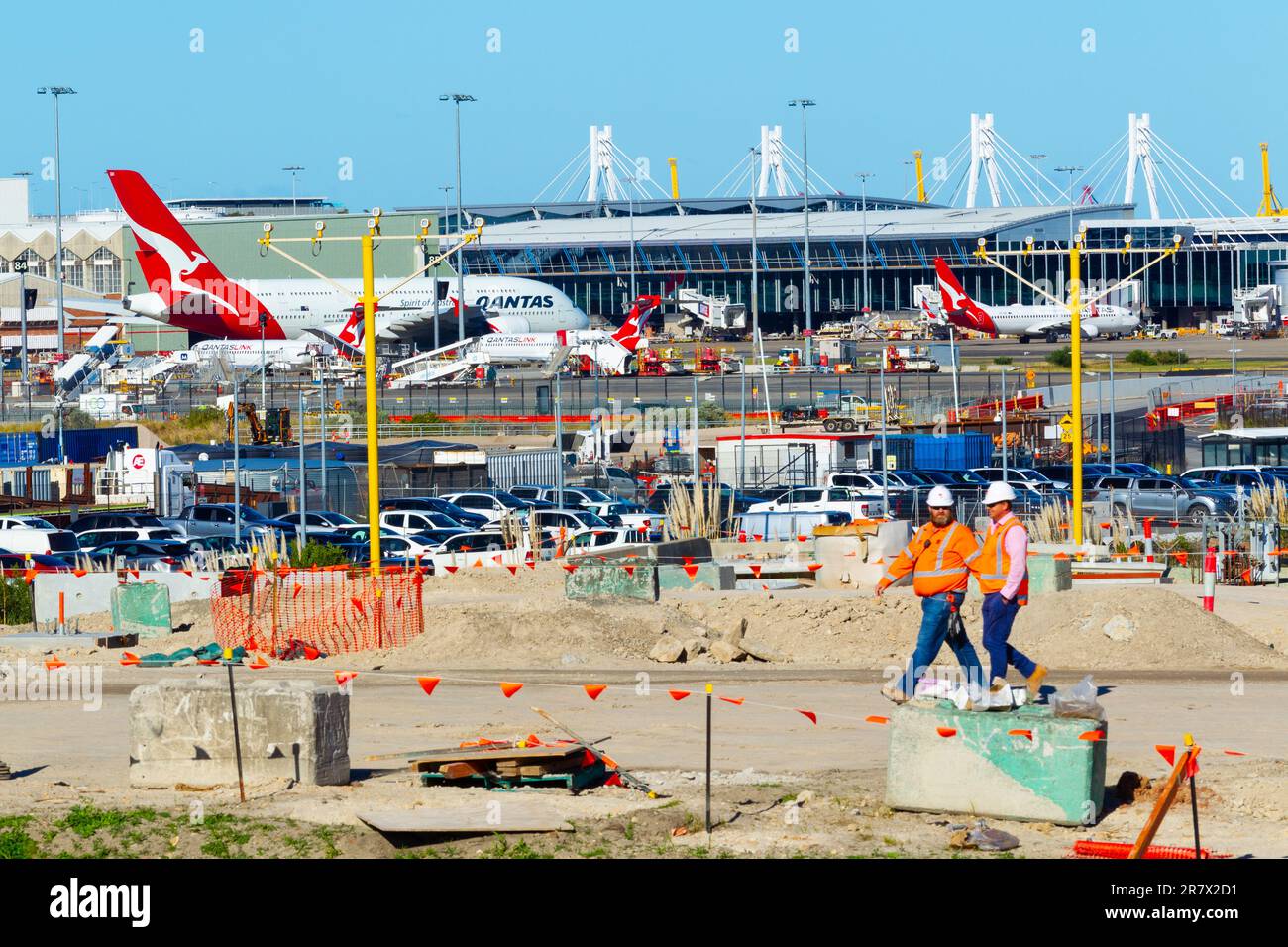 Costruzione del progetto 'Sydney Gateway' a Sydney, Australia. Foto: Guardando verso sud-est verso il Terminal Nazionale dell'Aeroporto di Sydney da Sy Foto Stock