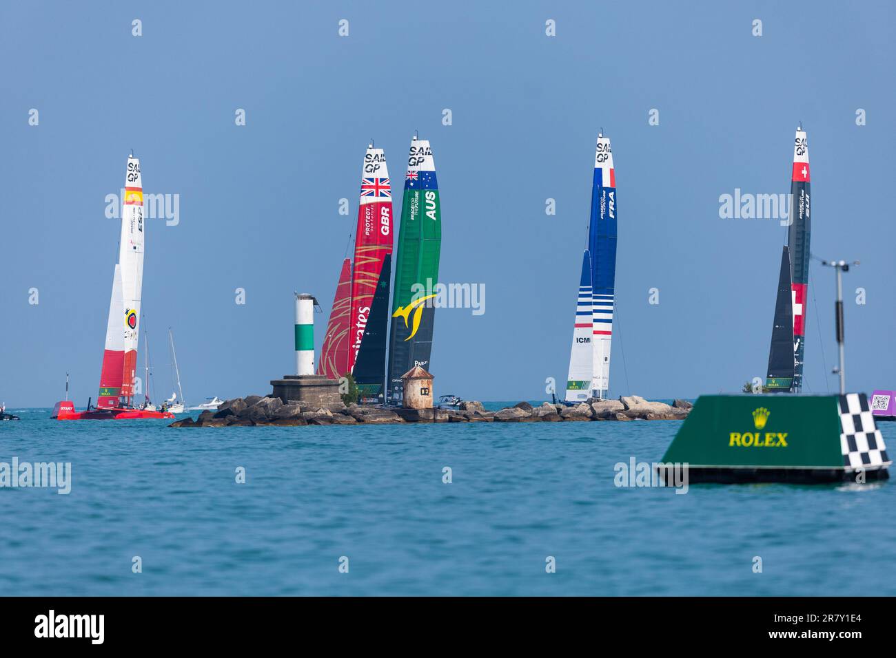 Chicago, Stati Uniti. 17th giugno, 2023. Le squadre si sfidano durante la stagione 4 del GP di vela sul lago Michigan a Chicago, negli Stati Uniti, il 17 giugno 2023. Credit: Vincent Johnson/Xinhua/Alamy Live News Foto Stock