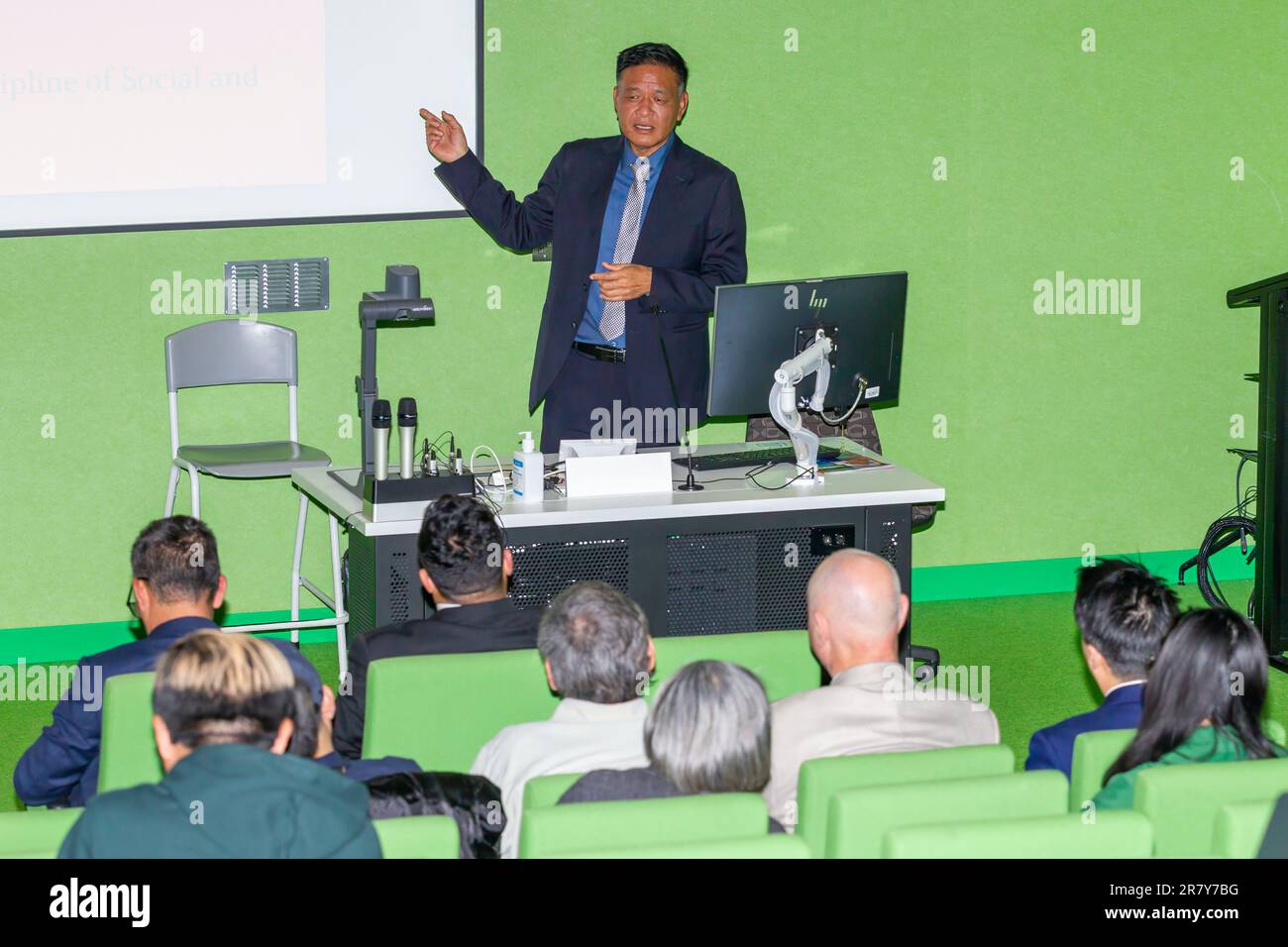 Sydney, Australia. 18 giu 2023. Il tibetano Sikyong (primo Ministro) in esilio, Penpa Tsering, parla all'UTS (Università della tecnologia di Sydney) per la lunga disputa sino-tibetana. Foto Stock