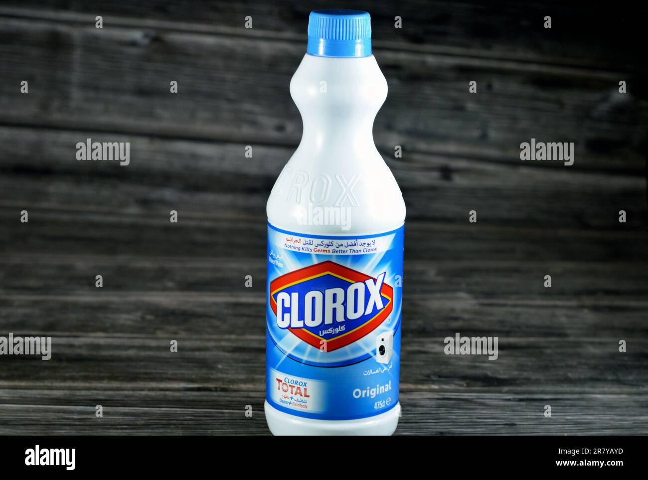 Cairo, Egitto, giugno 12 2023: Clorox totale originale per l'uccisione di germi per la pulizia e la disinfezione, Clorox società è un produttore globale americano A. Foto Stock