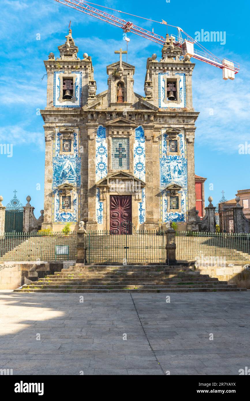 La chiesa prende il nome in onore del Visigoth, Ildefonso di Toledo. L'Igreja de Santo Ildefonso a Porto Foto Stock