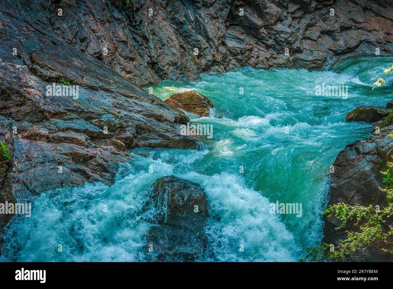 Il fiume Krimmler Ache nel Parco Nazionale degli alti Tauri in Austria. Il Krimmler Ache forma le cascate di Krimmler Foto Stock