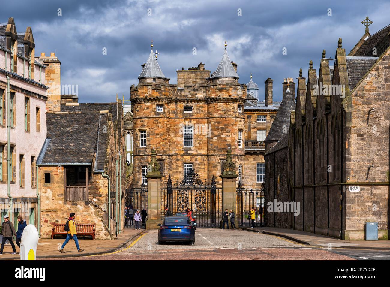Palazzo di Holyroodhouse a Edimburgo, Scozia, porta principale da Abbey Strand. Foto Stock