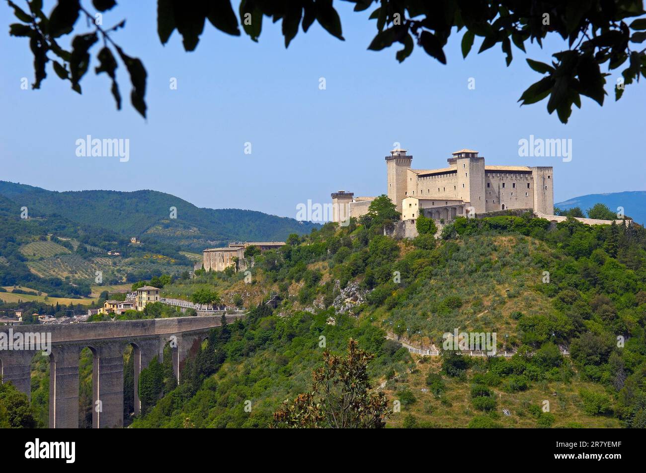 Spoleto, Castello di Albornoz, Rocca Albornoz, Rocca papale, Umbria, Ponte delle torri, Ponte della Torre, Italia Foto Stock