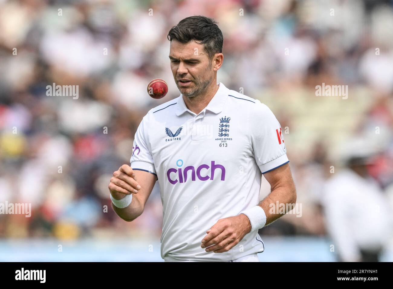James Anderson of England durante il LV= Insurance Ashes First Test Series Day 3 Inghilterra contro Australia a Edgbaston, Birmingham, Regno Unito, 18th giugno 2023 (Foto di Craig Thomas/News Images) Foto Stock